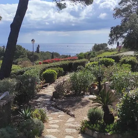 Maison 8p, Superbe Vue Mer, Piscine 25x10m, 300m Plage, Tennis, Domaine Securise * Saint-Raphael (Var)