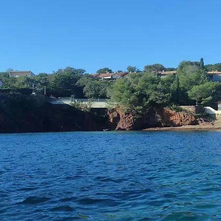 Vakantiehuis Maison 8p, Superbe Vue Mer, Piscine 25x10m, 300m Plage, Tennis, Domaine Securise Saint-Raphaël